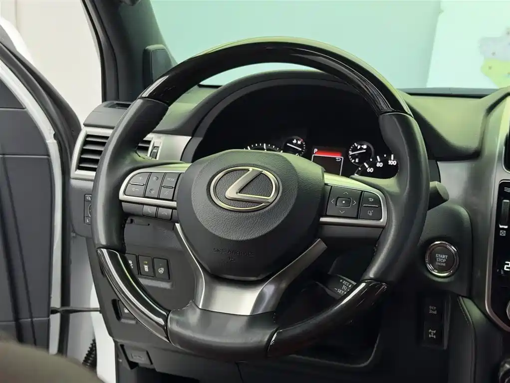Lexus GX 2023 — фото 13