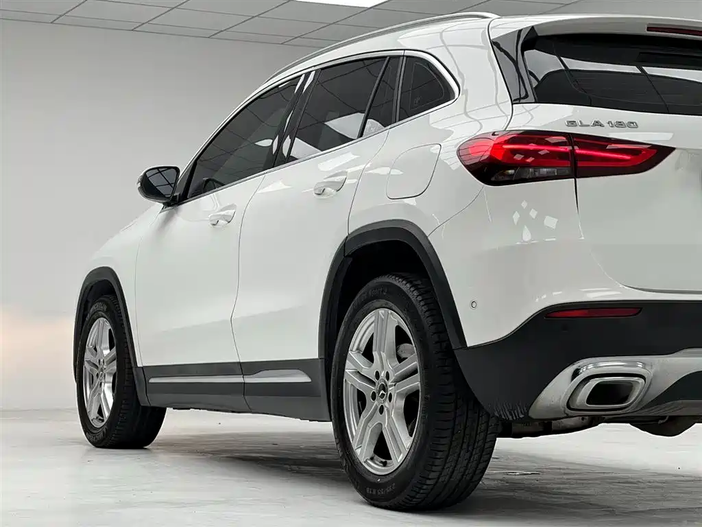 Mercedes-Benz GLA 2021 — фото 11