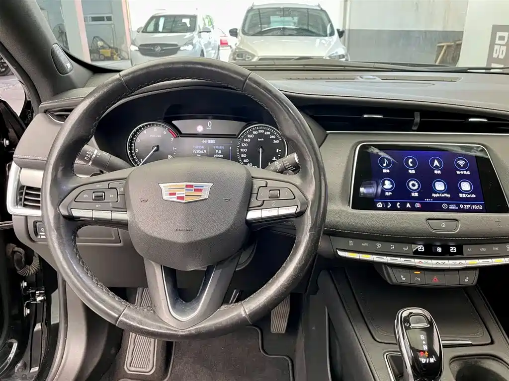 Cadillac XT4 2020 — фото 14