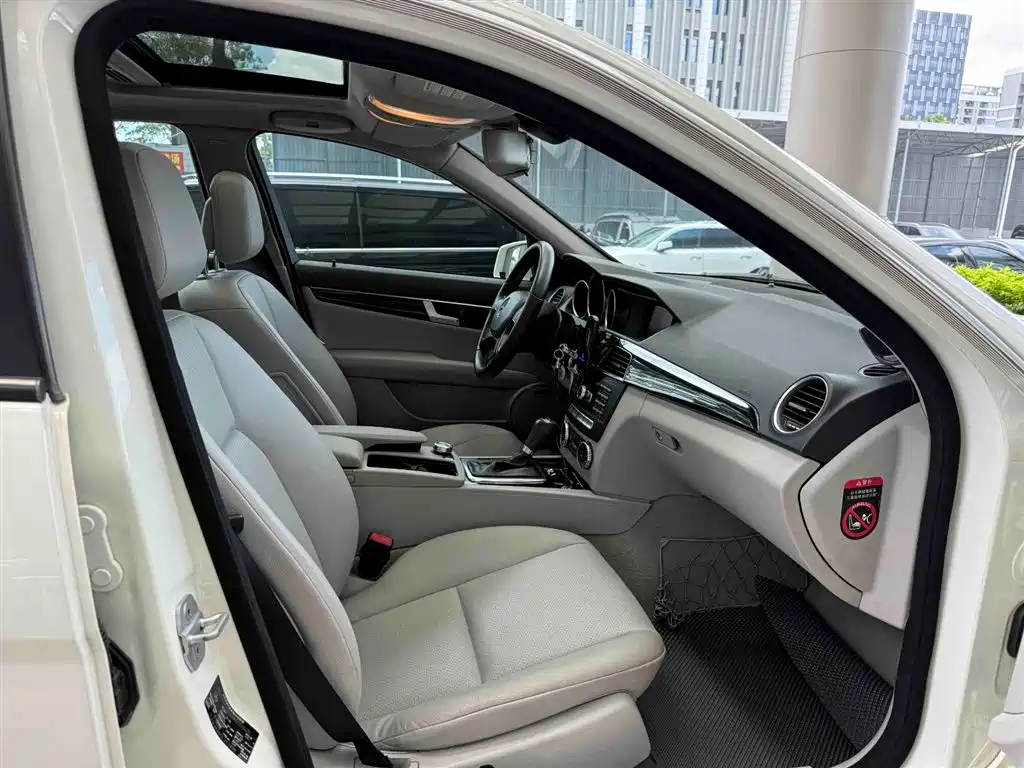 Mercedes-Benz C-Class 2013 — фото 19