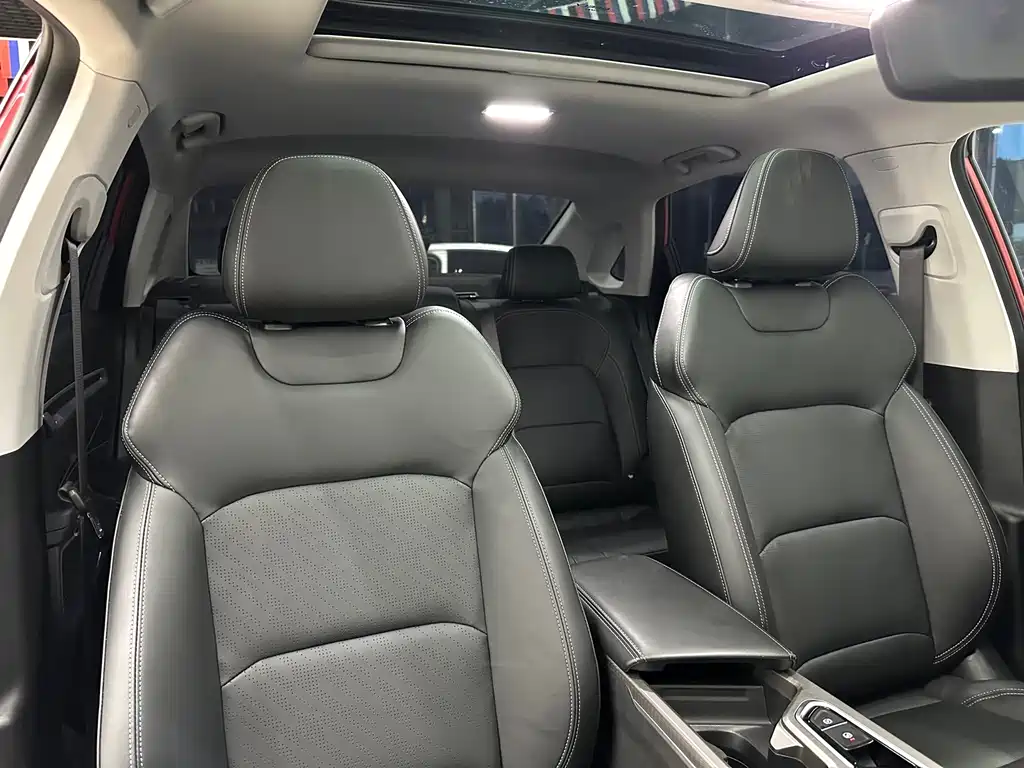 Geely Emgrand 2022 — фото 12