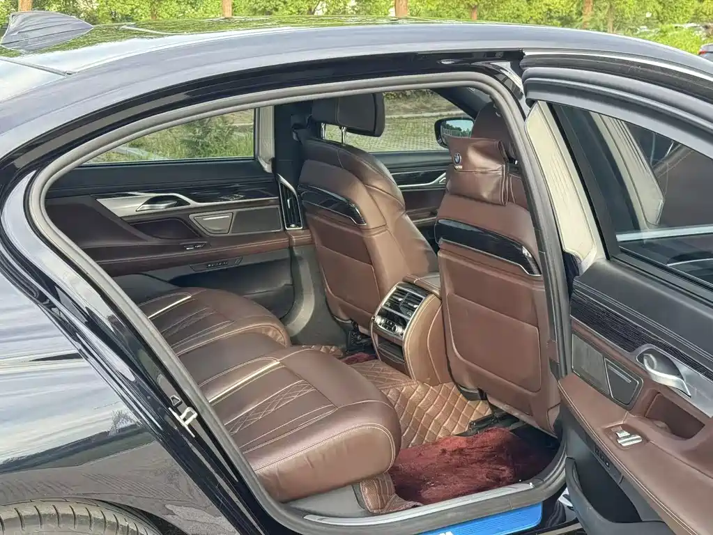 BMW 7 Series 2022 — фото 14
