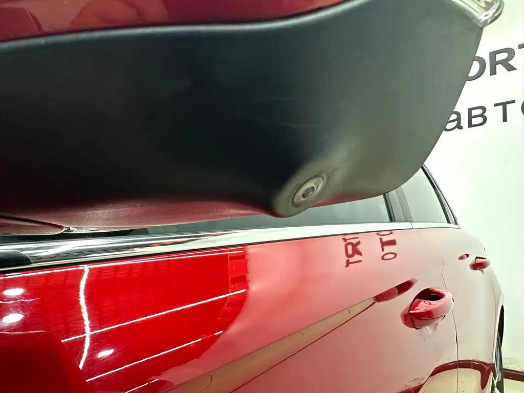 Geely Emgrand 2022