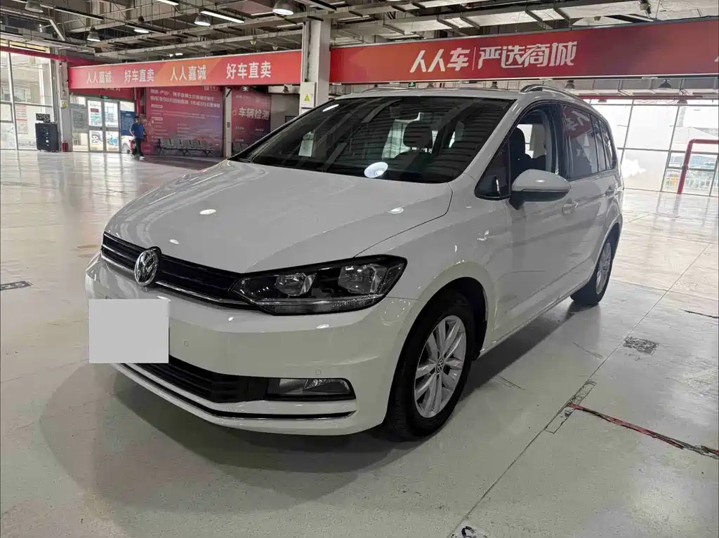 Volkswagen Touran 2018 — фото 1