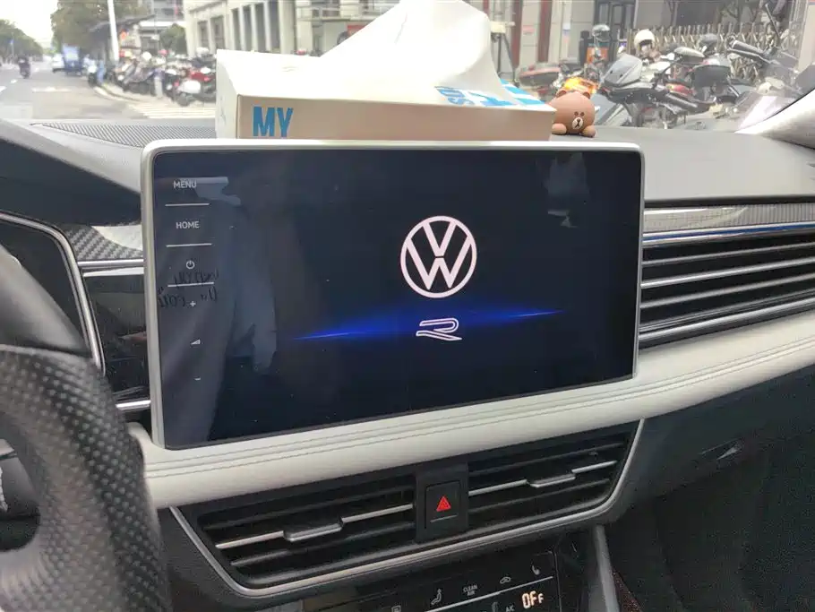 Volkswagen Tiguan L 2023 — фото 13