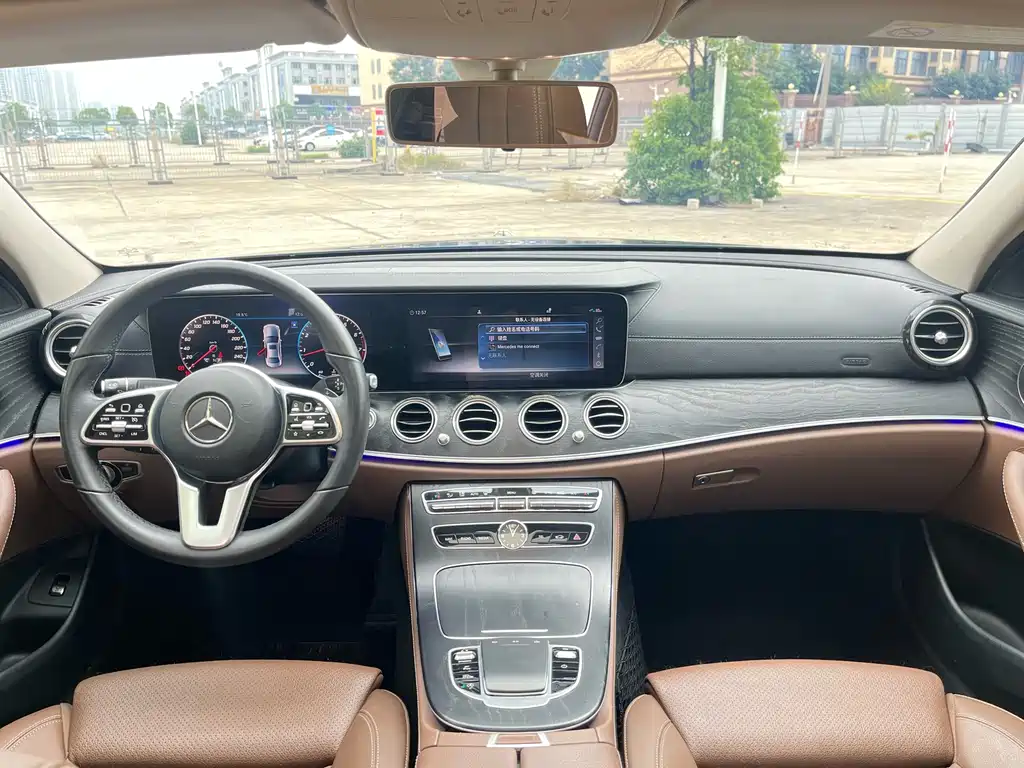 Mercedes-Benz E-Class 2018 — фото 11