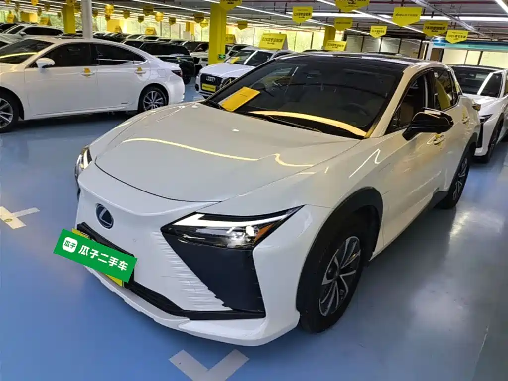 Lexus RZ 2023 — фото 2