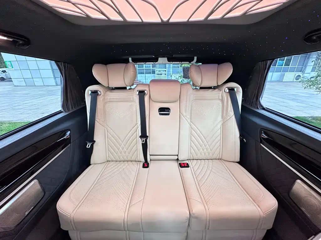 Mercedes-Benz V-Class 2021 — фото 12