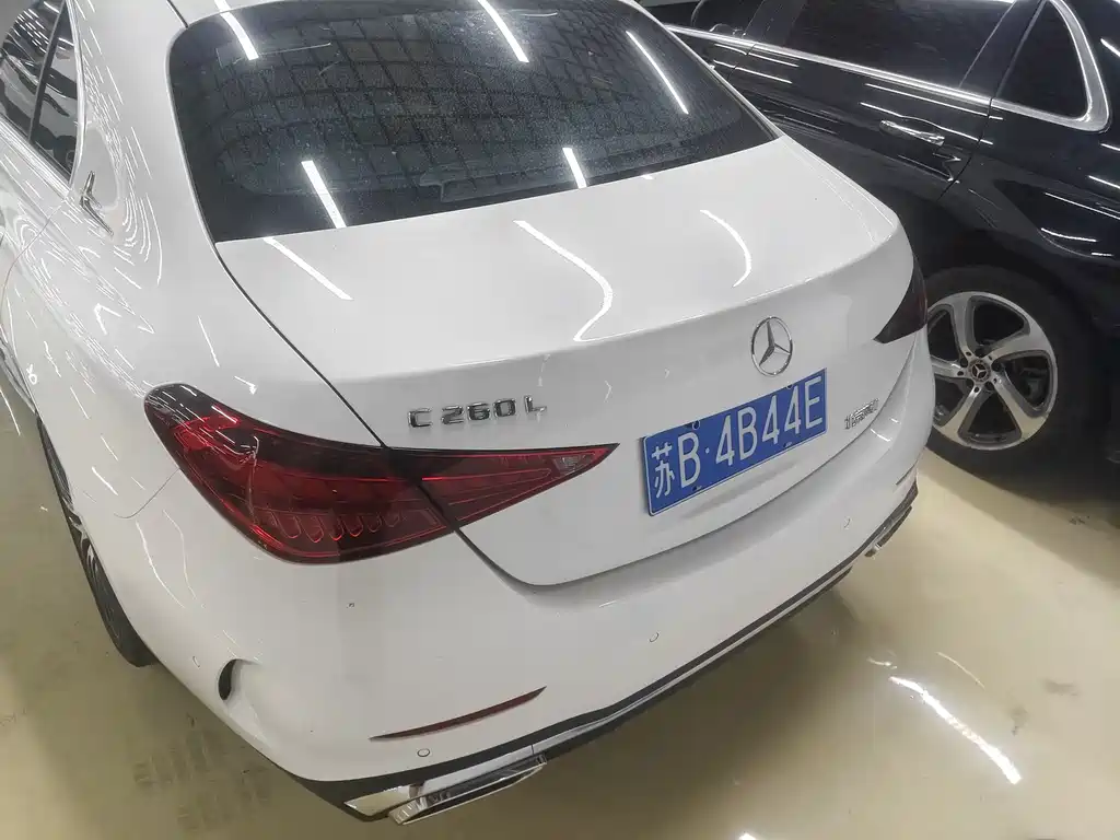 Mercedes-Benz C-Class 2023 — фото 3