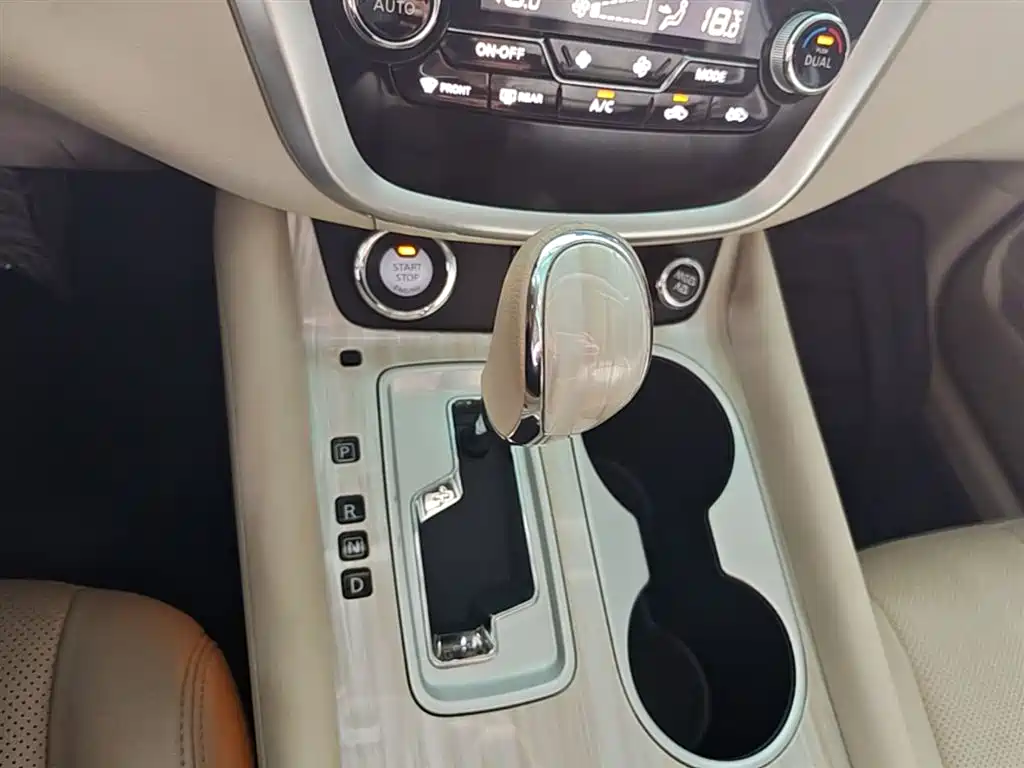 Nissan Murano 2018 — фото 14