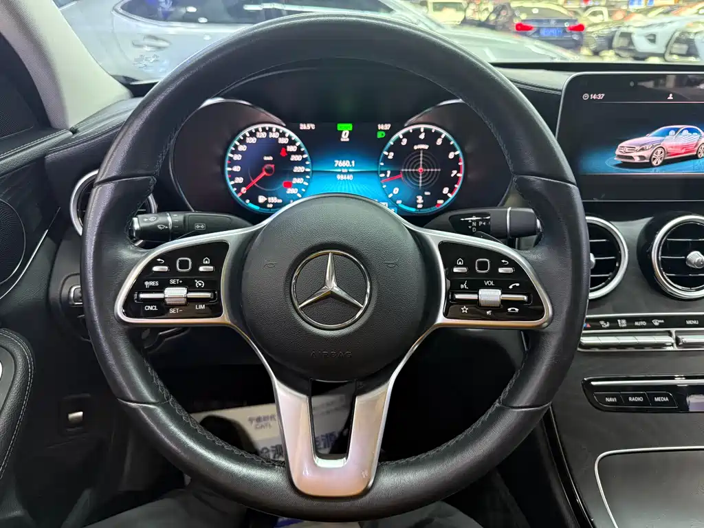 Mercedes-Benz C-Class 2019 — фото 13