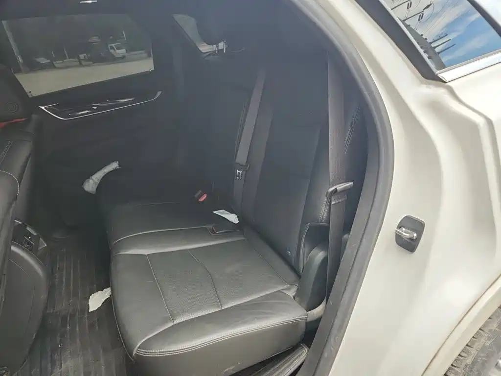Cadillac XT5 2020 — фото 18