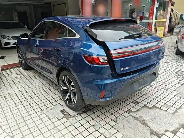 SERES Cyrus SF5 2021
