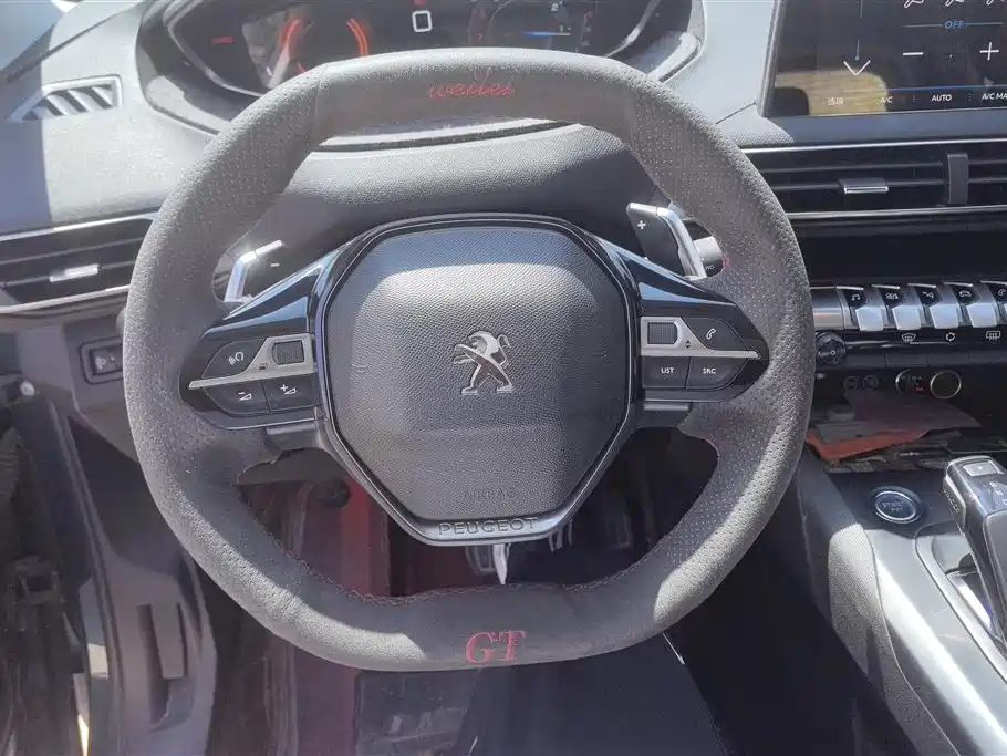 Peugeot 5008 2017 — фото 15