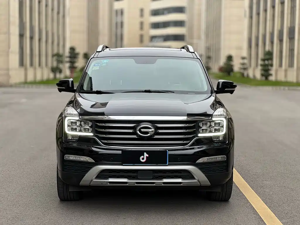 GAC Trumpchi GS8 2017 — фото 2
