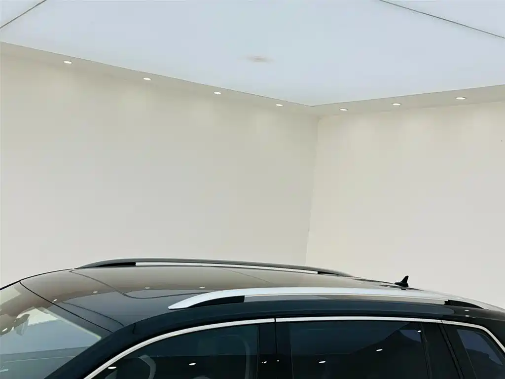 Volkswagen Tiguan L 2018 — фото 23