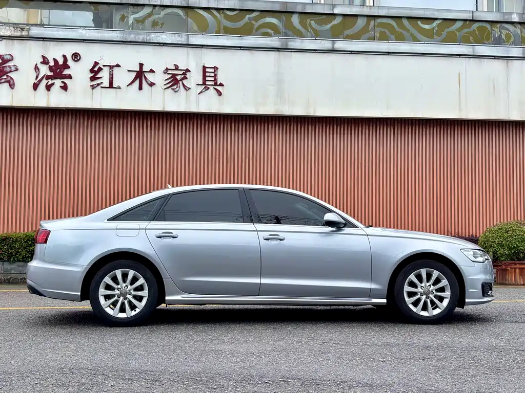 Audi A6L 2016