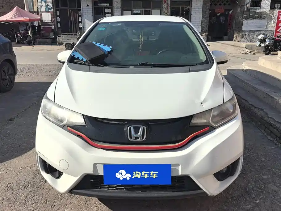Honda Fit 2018 — фото 2