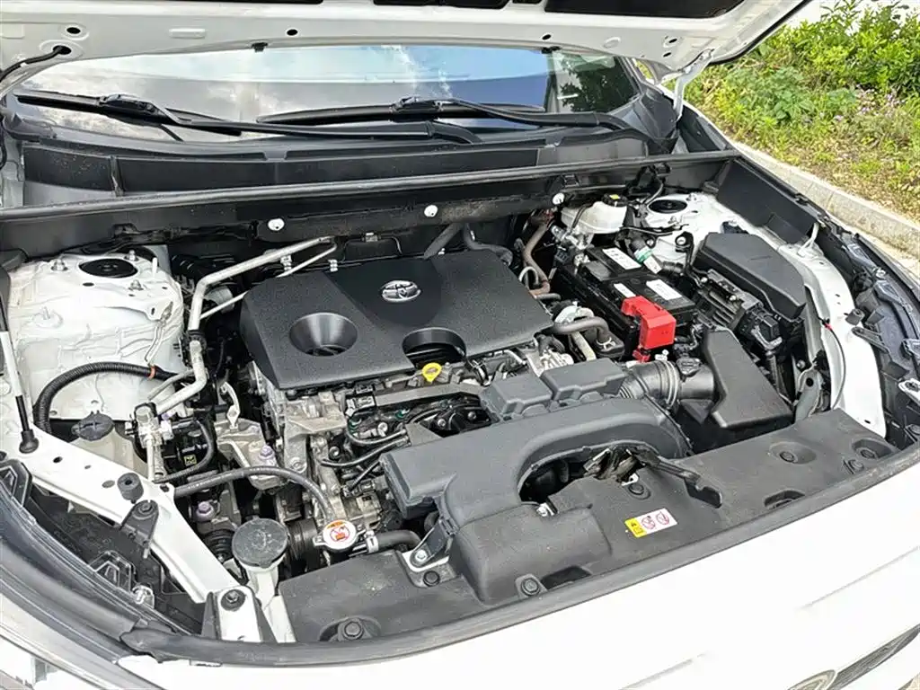 Toyota RAV4 2021 — фото 19