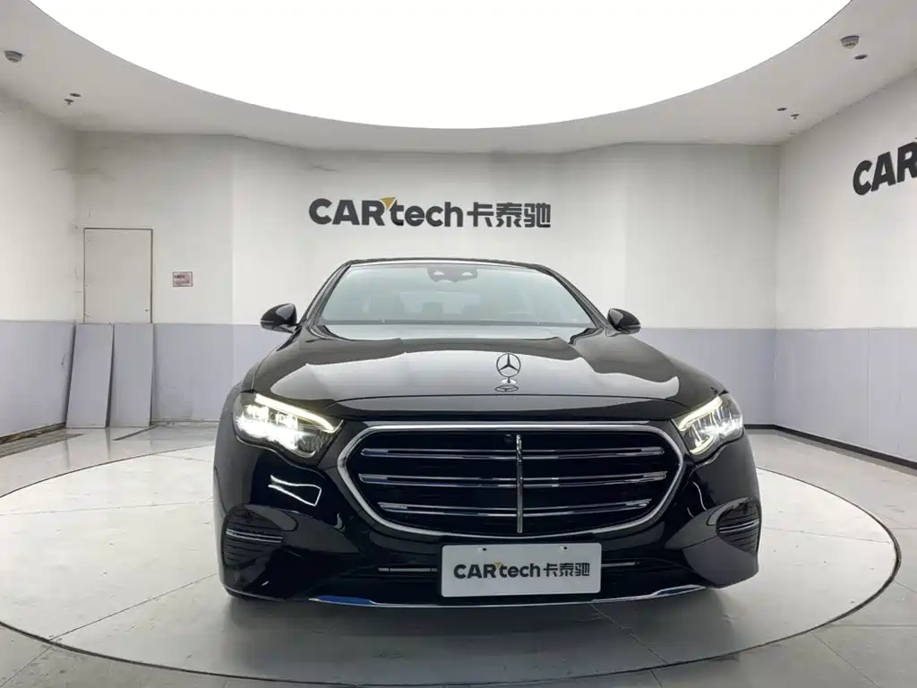 Mercedes-Benz E-Class 2024