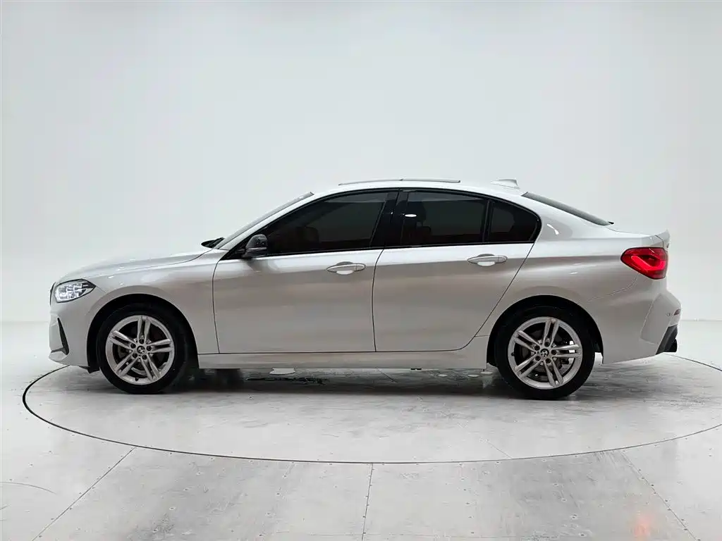 BMW 1 Series 2021