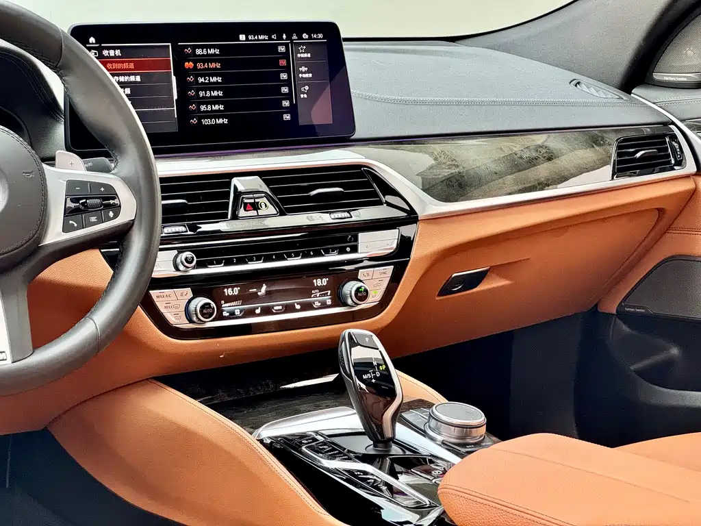 BMW 6 Series GT 2021 — фото 12