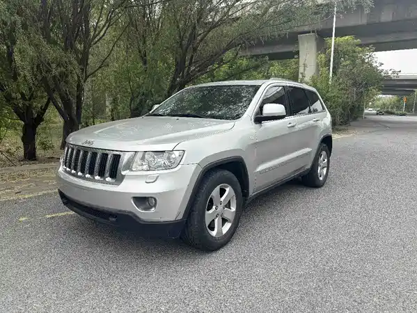 Jeep Grand Cherokee 2011