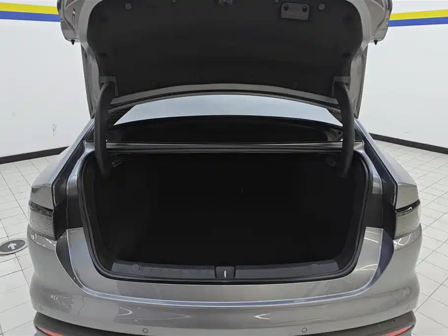 BYD Seal 05 DM-i 2025 — фото 4