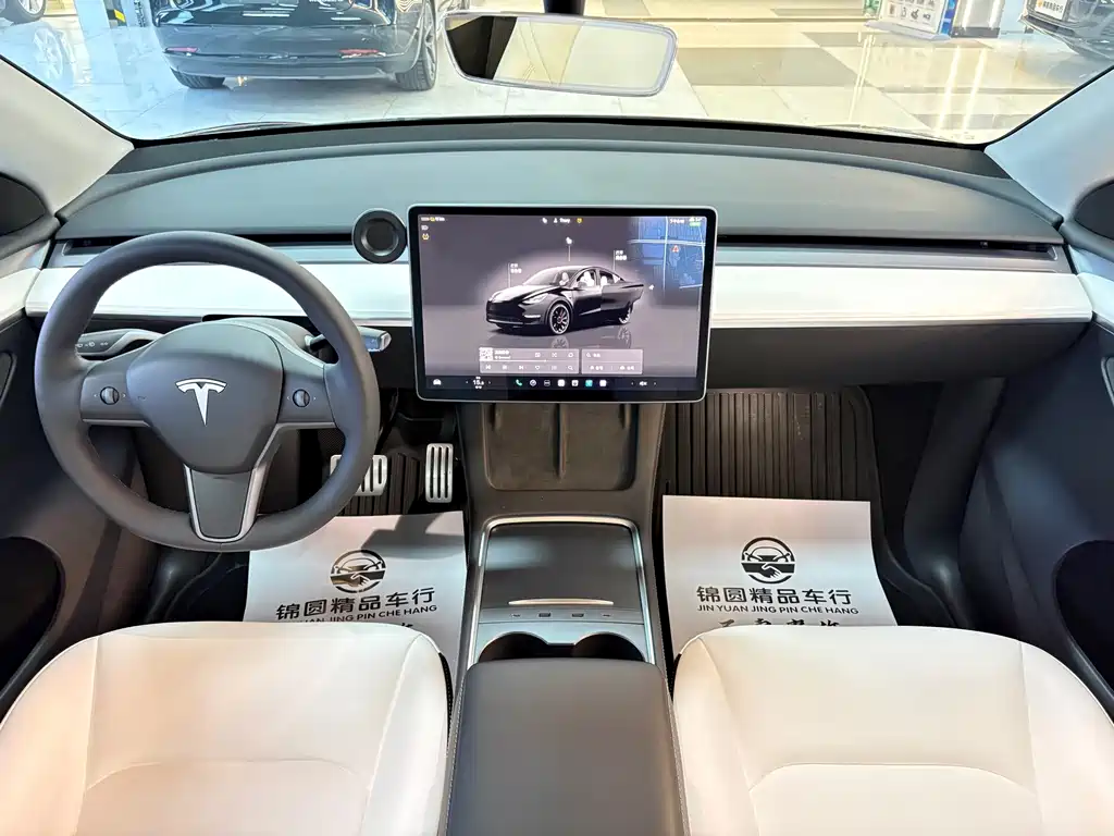 Tesla Model Y 2023 — фото 12