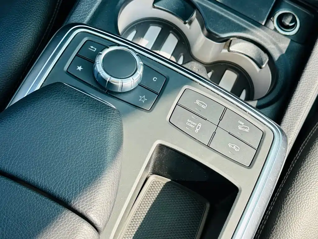 Mercedes-Benz M-Class 2012 — фото 21