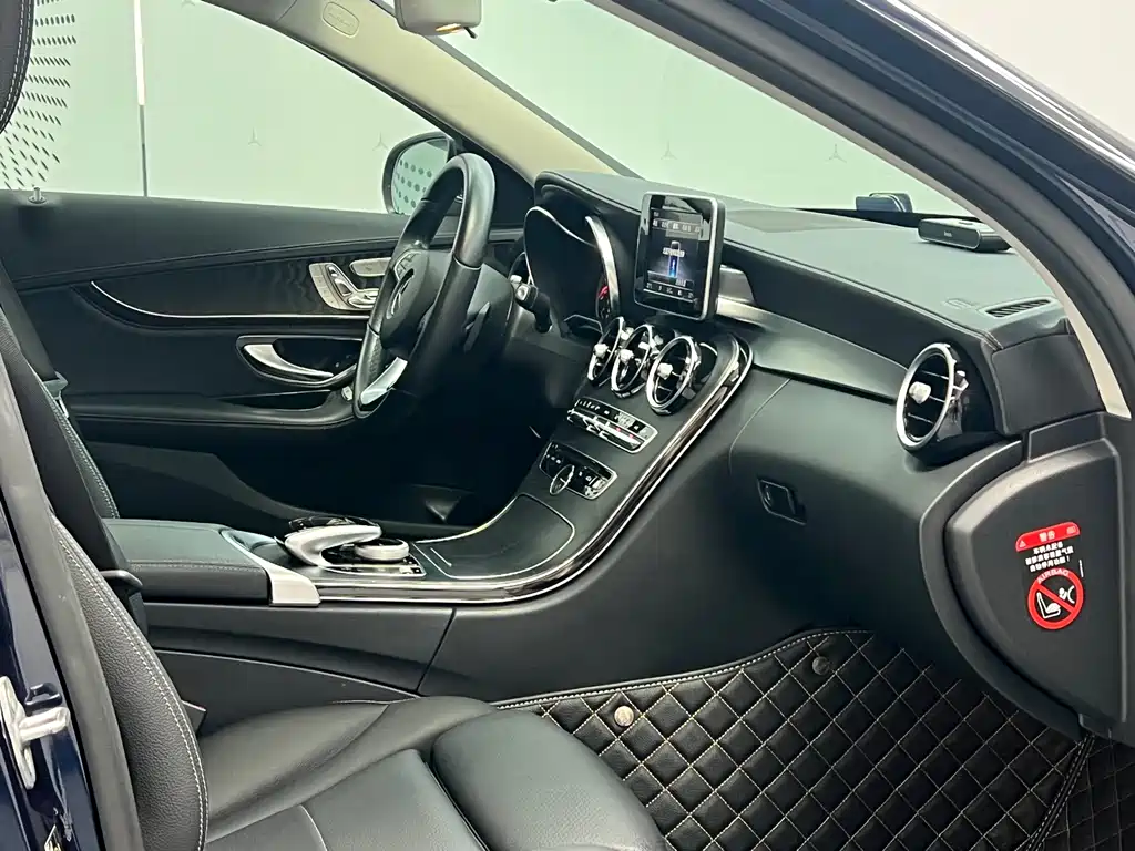 Mercedes-Benz C-Class 2018 — фото 8