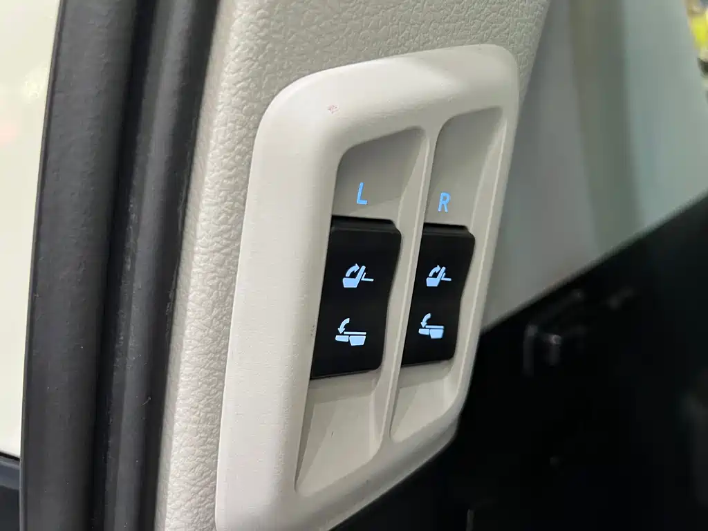 Toyota Prado 2018 — фото 29