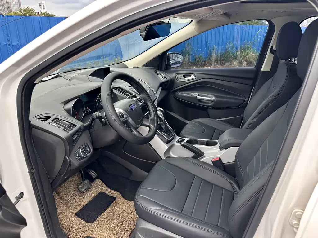 Ford Kuga 2015 — фото 7