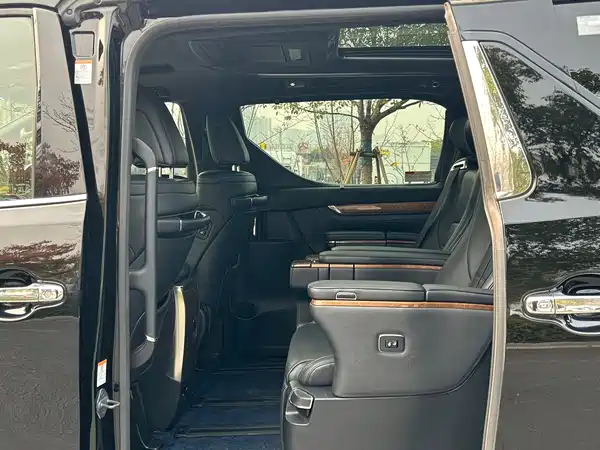 Toyota Alphard 2018