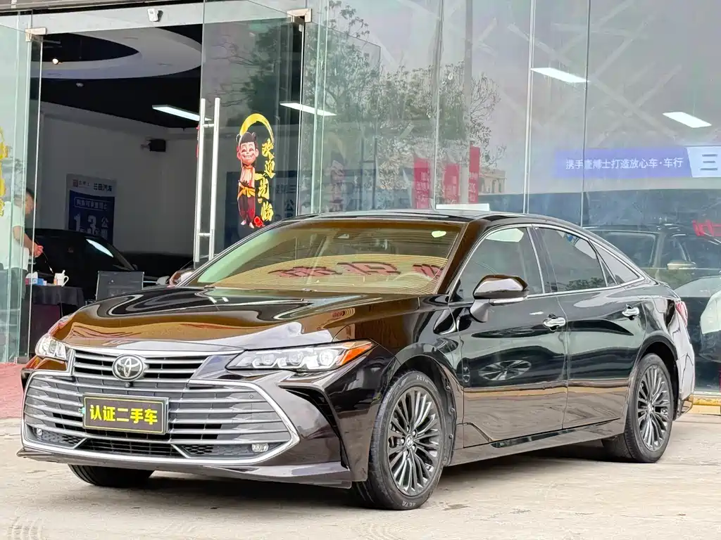 Toyota Avalon 2019 — фото 1