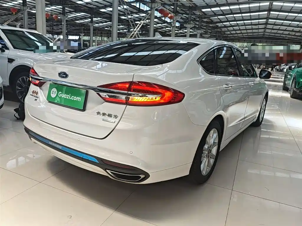 Ford Mondeo 2017 — фото 5
