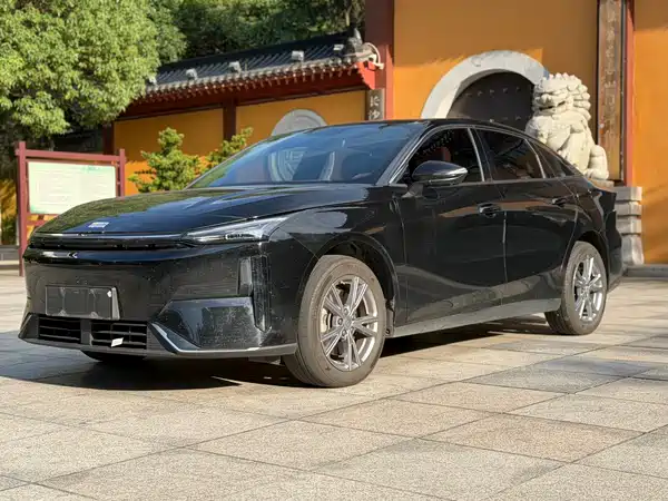 Geely Galaxy L6 2025