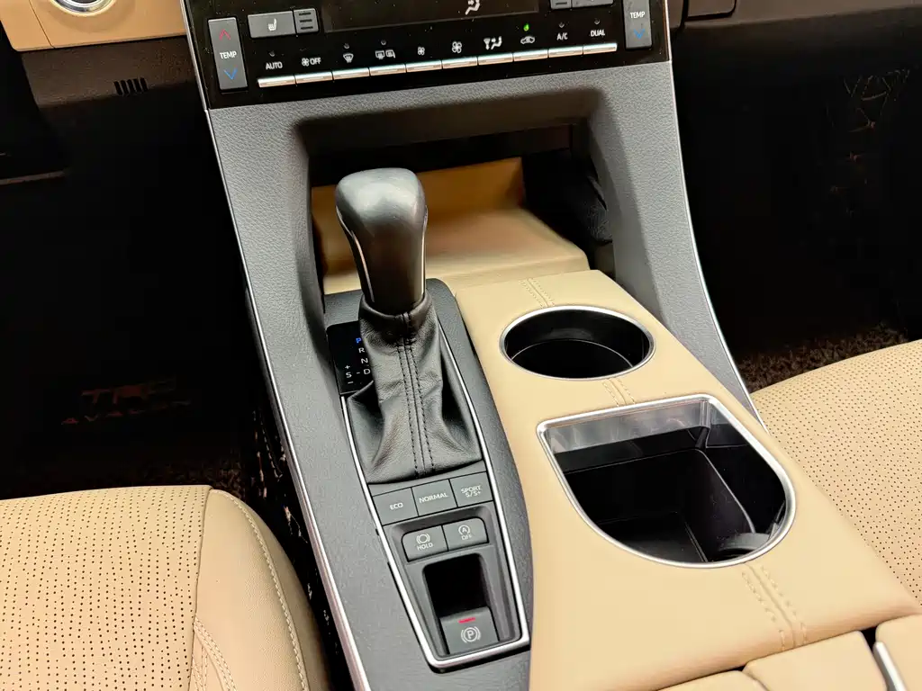 Toyota Avalon 2019 — фото 12