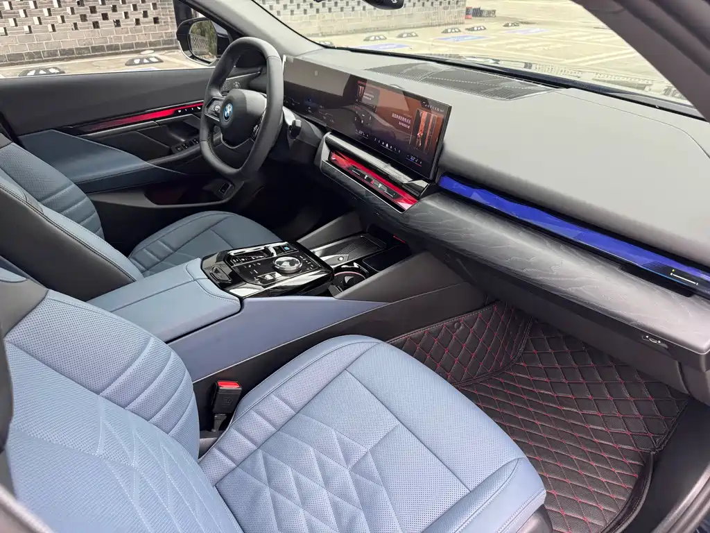 BMW i5 2025 — фото 11