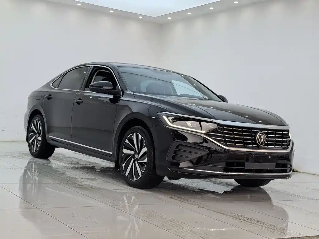 Volkswagen Passat 2024 — фото 3