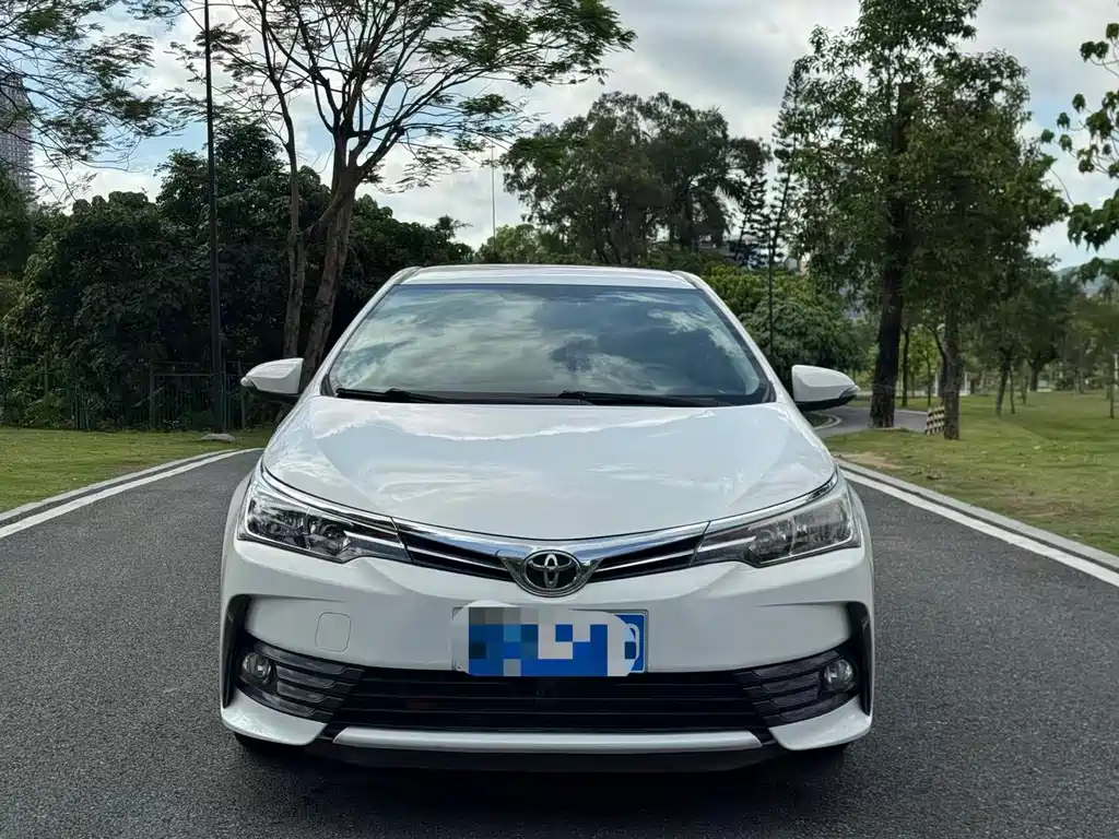 Toyota Corolla 2017 — фото 2