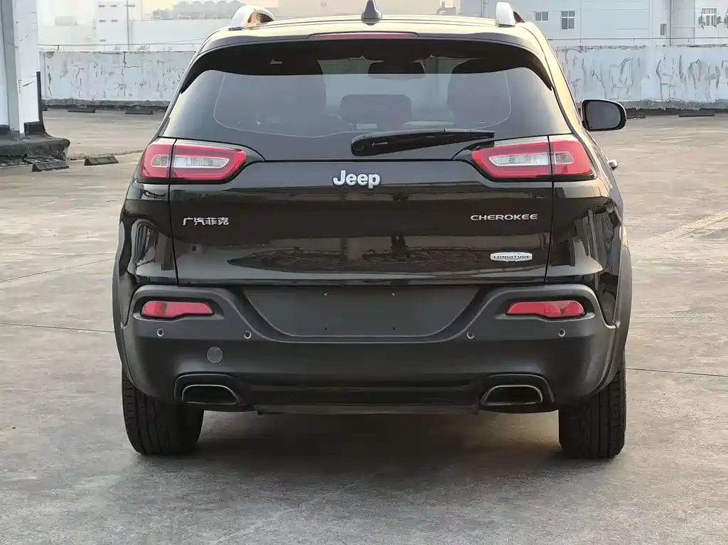 Jeep Cherokee 2017 — фото 5