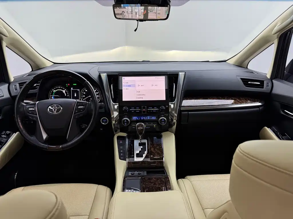 Toyota Alphard 2022 — фото 9