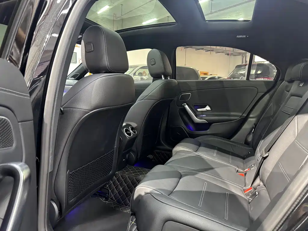 Mercedes-Benz A-Class AMG 2024 — фото 18
