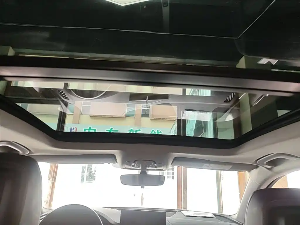 Audi A4L 2024 — фото 18