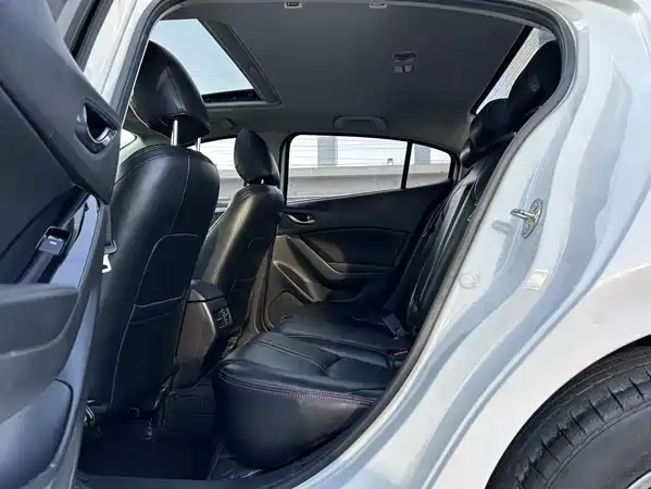 Mazda 3 Axela 2017