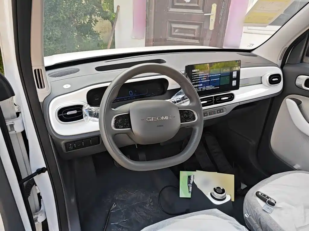 Geely Galaxy Panda 2026 — фото 11