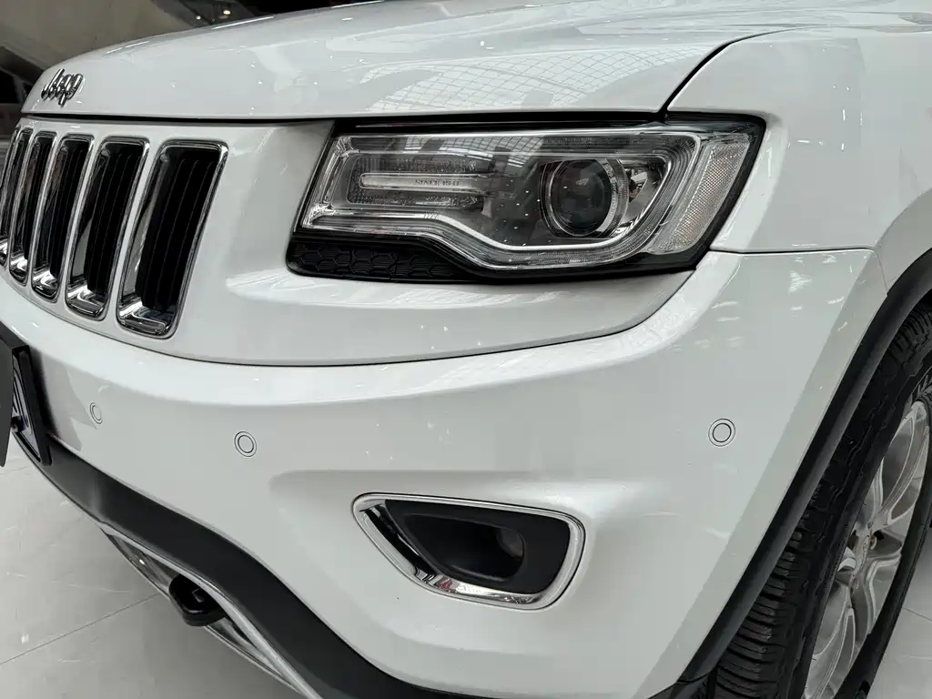 Jeep Grand Cherokee 2016 — фото 20