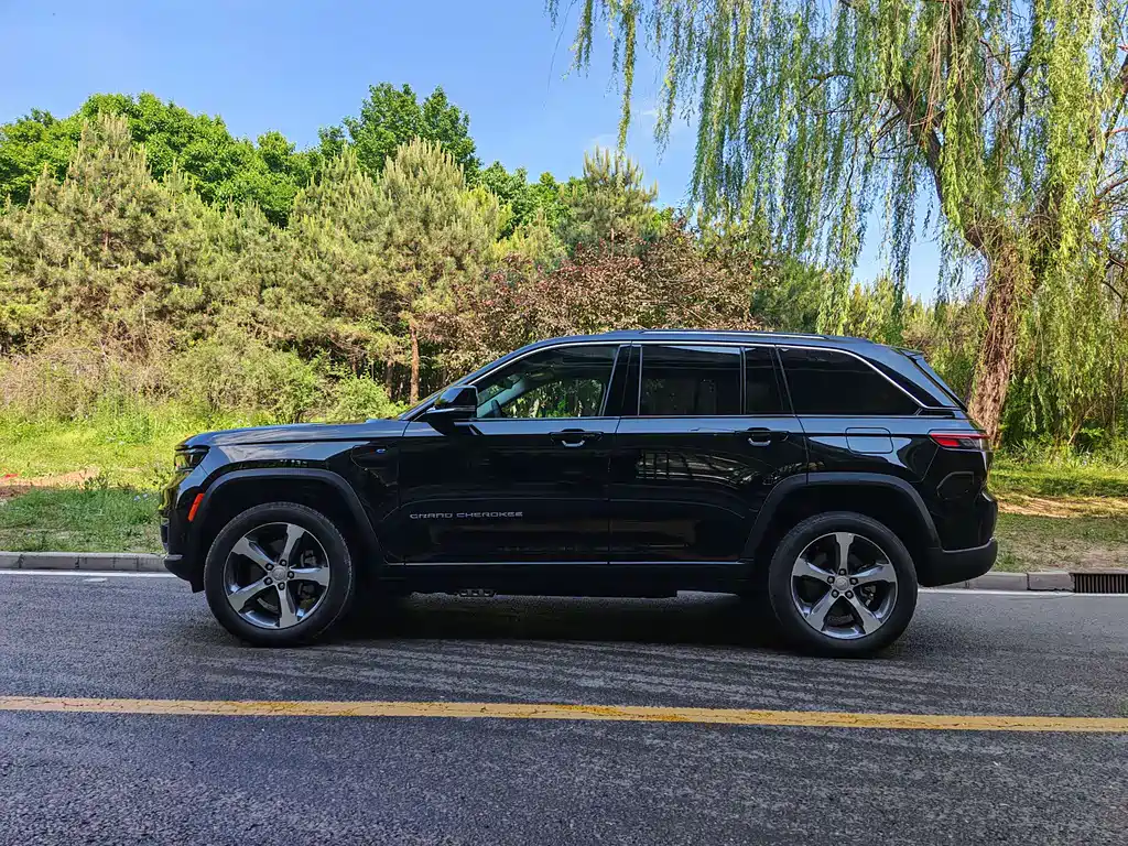 Jeep Grand Cherokee 4xe 2025 — фото 15