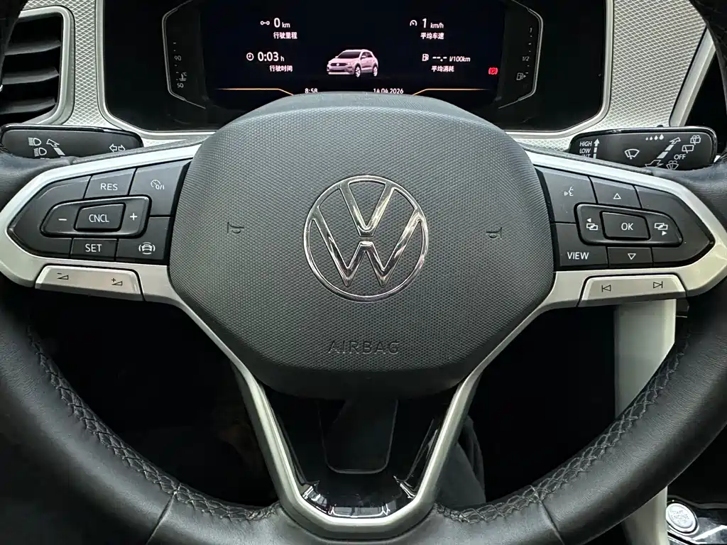 Volkswagen T-Roc 2024 — фото 13